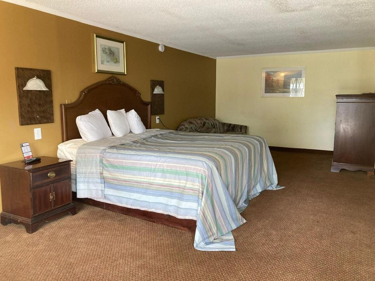 Rodeway Inn & Suites Saginaw Ngoại thất bức ảnh