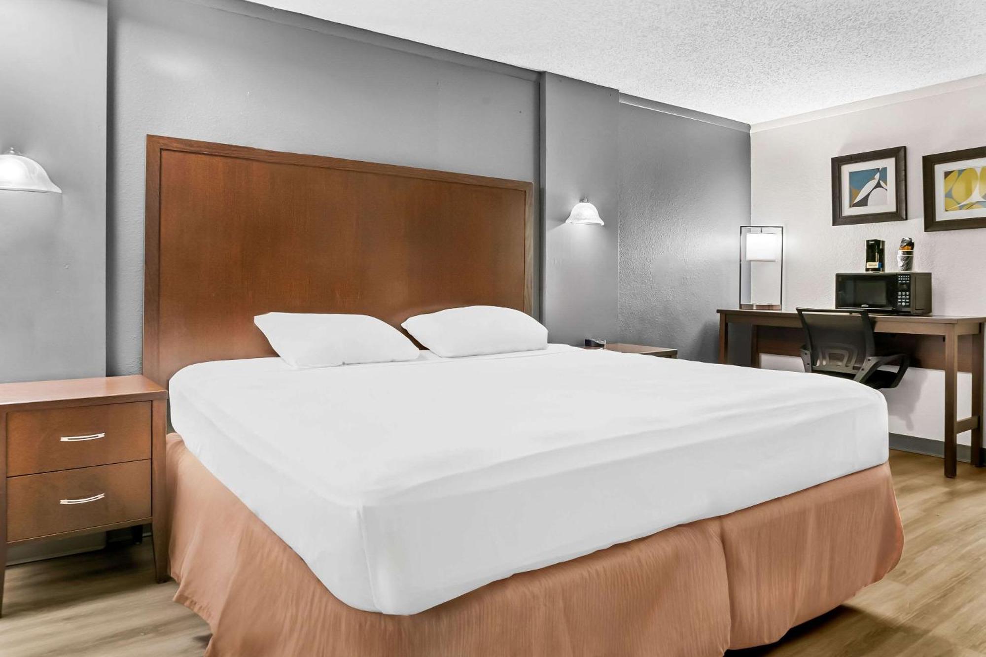 Rodeway Inn & Suites Saginaw Ngoại thất bức ảnh